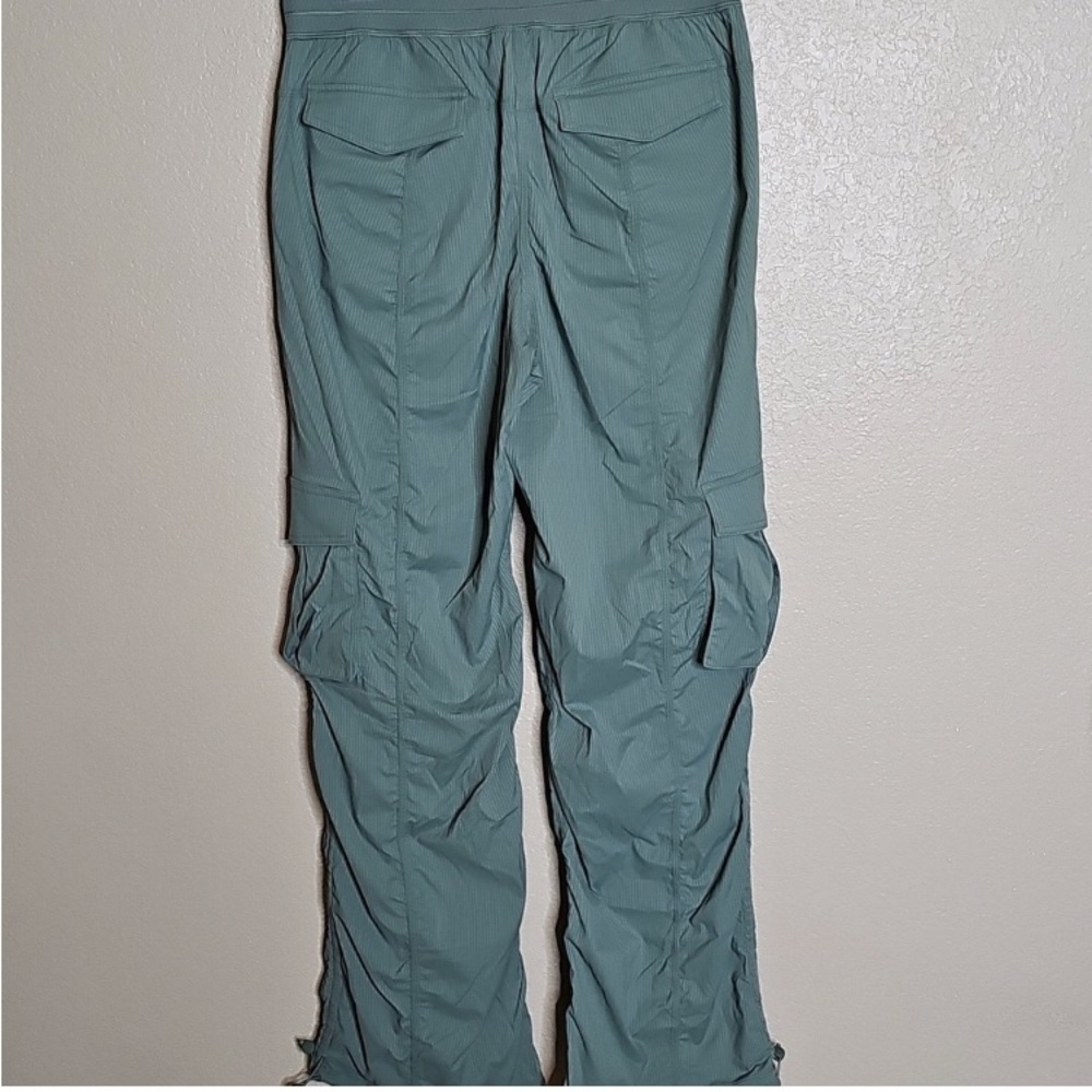 Lululemon NWOT Dance Studio Cargo Pants Joggers Grey Eucalyptus Small 4 6 - Picture 6 of 9